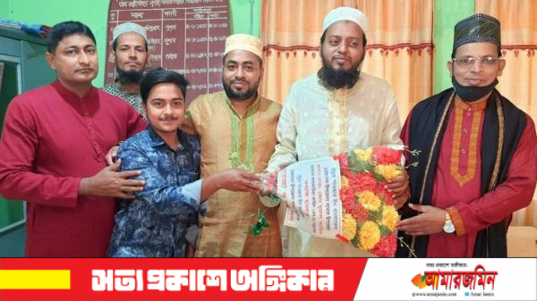 অধ্যক্ষ নুরুল আমীন’সাথে ইয়ুথ পাওয়ার ইন বাংলাদেশ চরফ্যাসন শাখার শুভেচ্ছা।